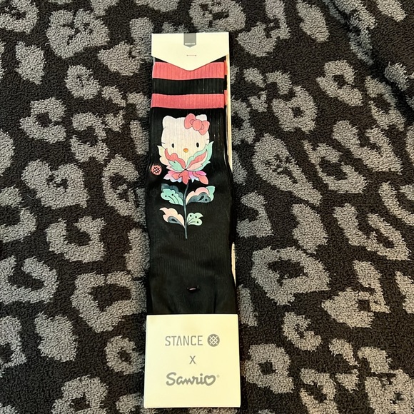 Stance x Hello Kitty Crew Socks - Picture 1 of 8